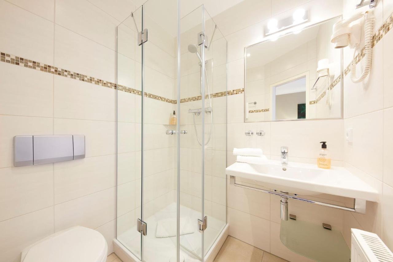 Hotel Garni Sonnenhof Reichenberg  Ngoại thất bức ảnh