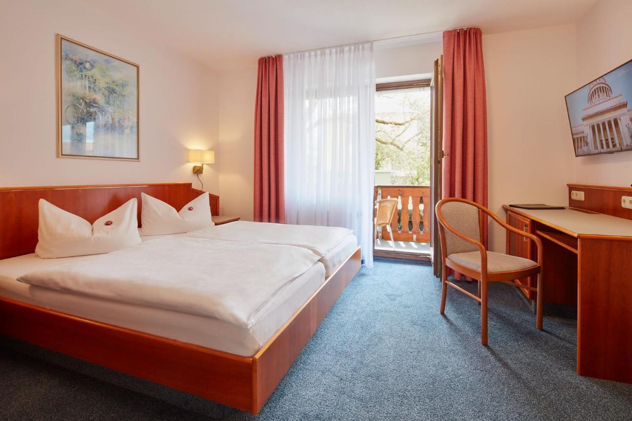 Hotel Garni Sonnenhof Reichenberg  Ngoại thất bức ảnh