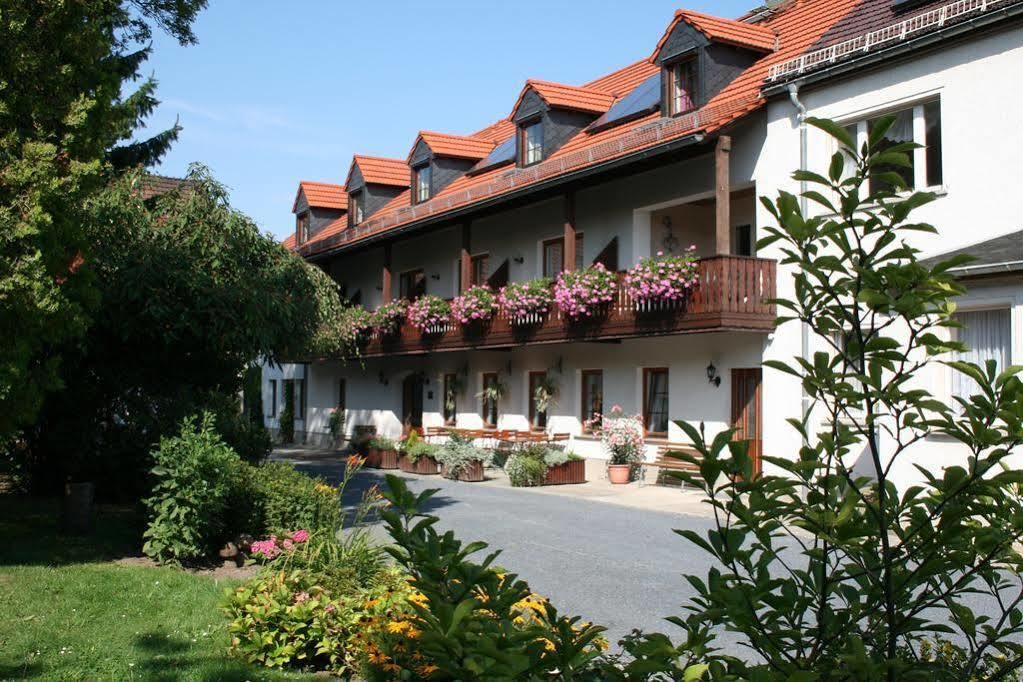 Hotel Garni Sonnenhof Reichenberg  Ngoại thất bức ảnh